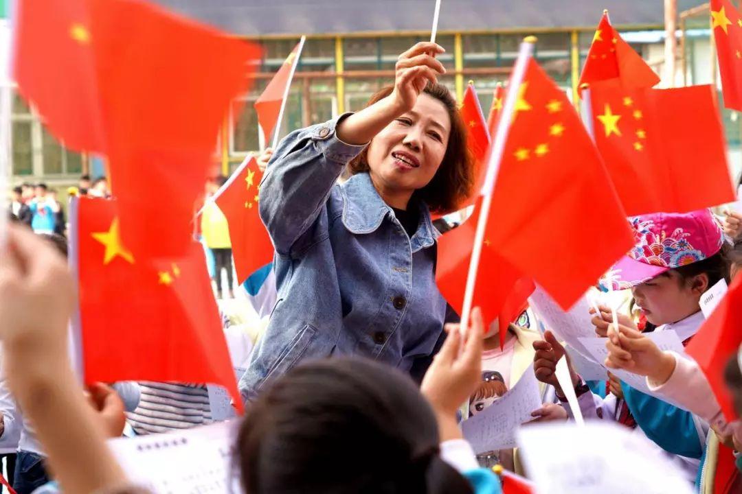 你有过对某个人或事物的感情发生变化的经历是怎样变化的呢？游戏画面